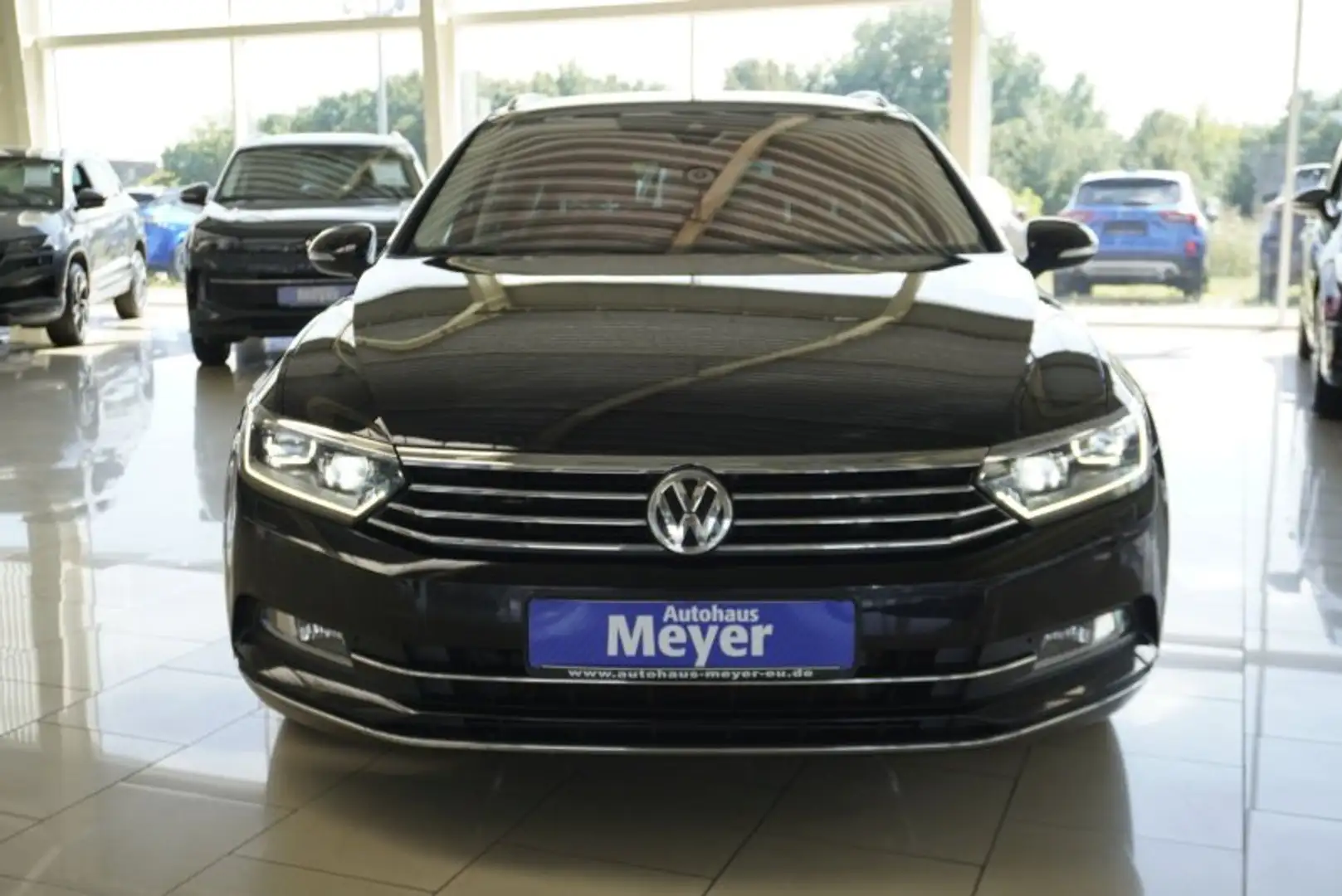 Volkswagen Passat Highl.2,0TDI DSG aAHK/LED/Navi/Easy Open Noir - 2