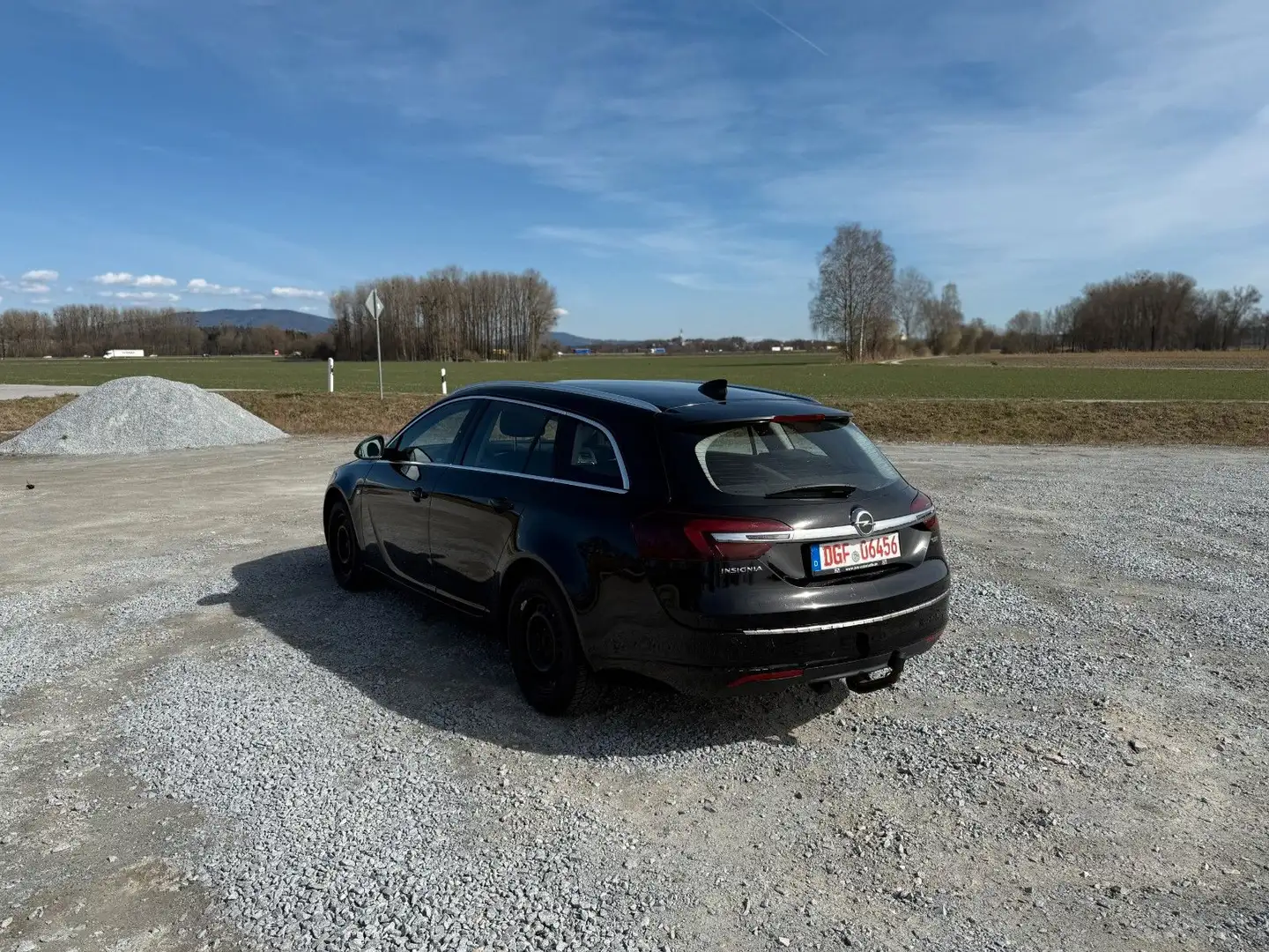 Opel Insignia Tourer-Ahk-Acc-Automatik-Xenon-Tüv-Au-Kd Neu Schwarz - 2