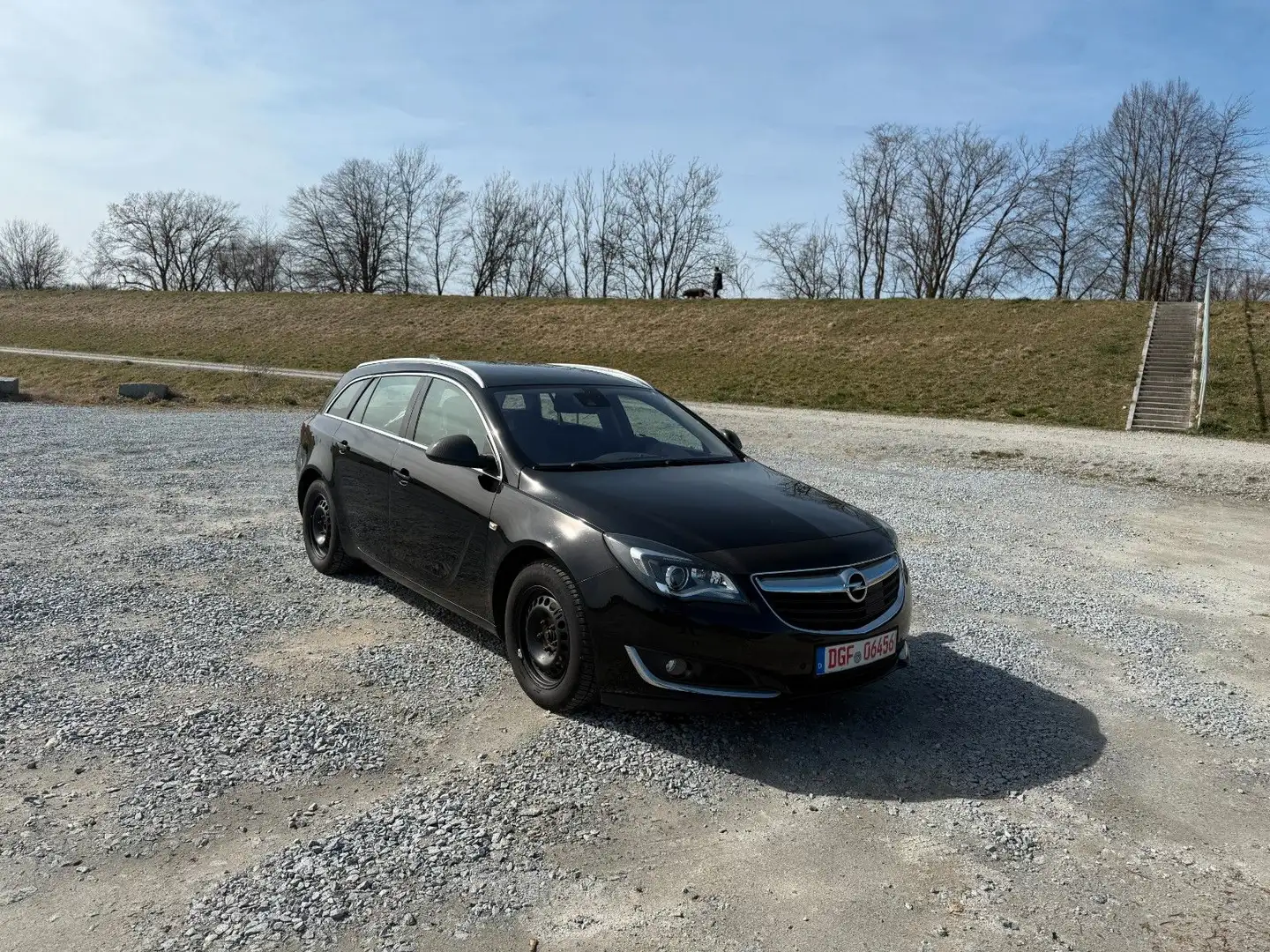 Opel Insignia Tourer-Ahk-Acc-Automatik-Xenon-Tüv-Au-Kd Neu Schwarz - 1
