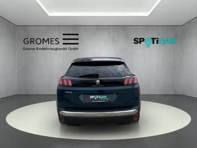 Peugeot 3008 view 4