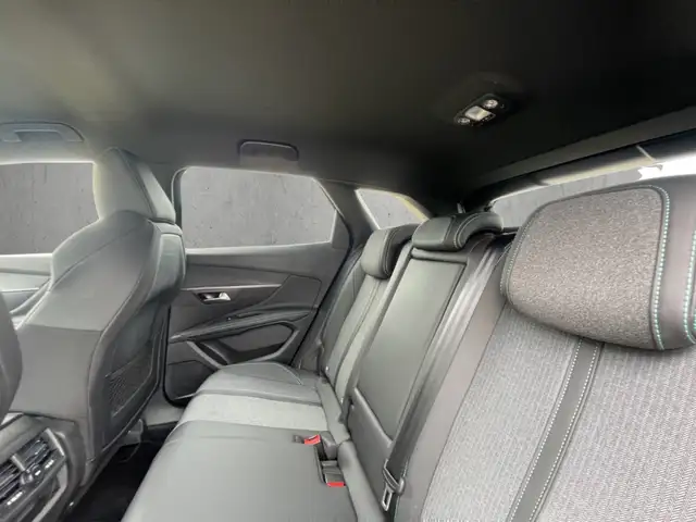 Peugeot 3008 view 8