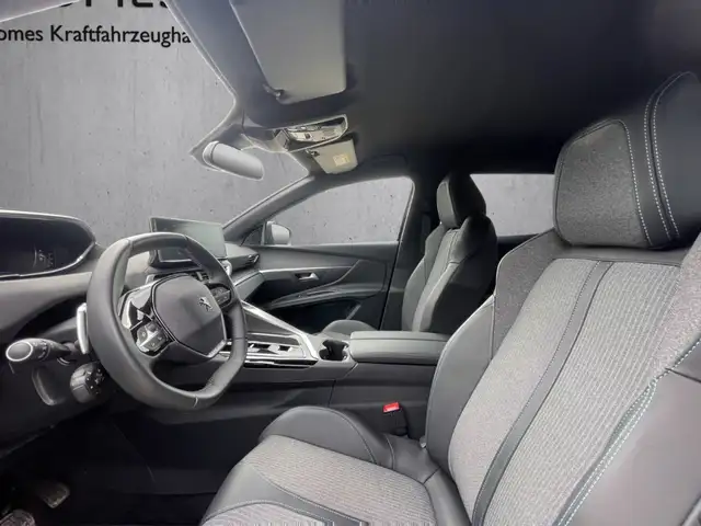 Peugeot 3008 view 9