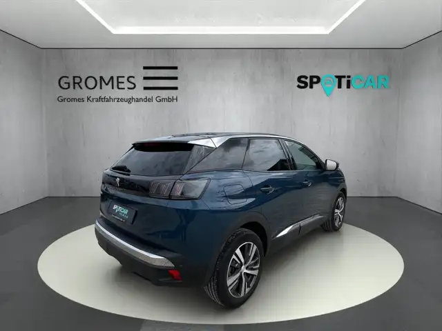 Peugeot 3008 view 3