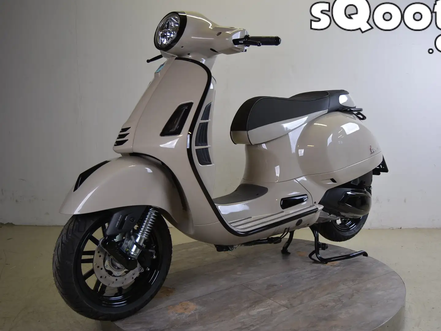 Vespa GTS 310 GTS 310 Classic (Notte Style, 13" Pordoi) Beige - 2