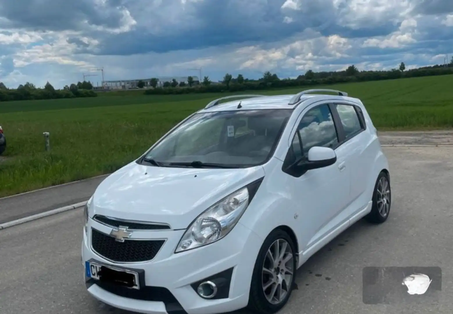 Chevrolet Spark 1.2LTZ Weiß - 2