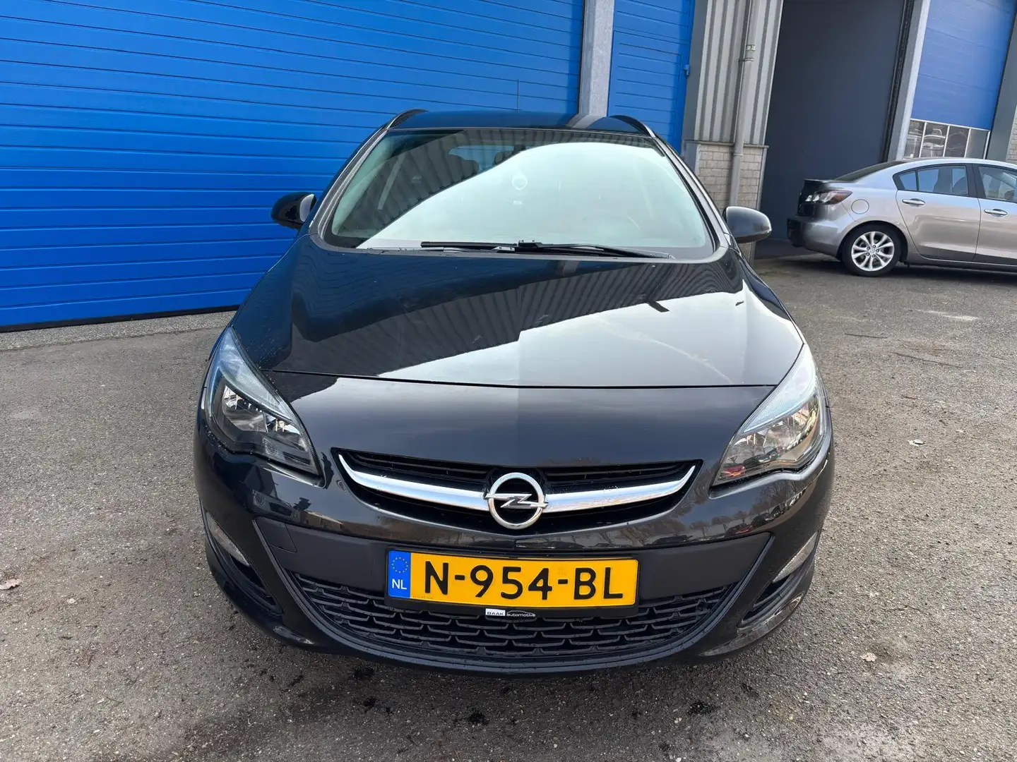 Opel Astra Sports Tourer 1.4 Berlin Schwarz - 2