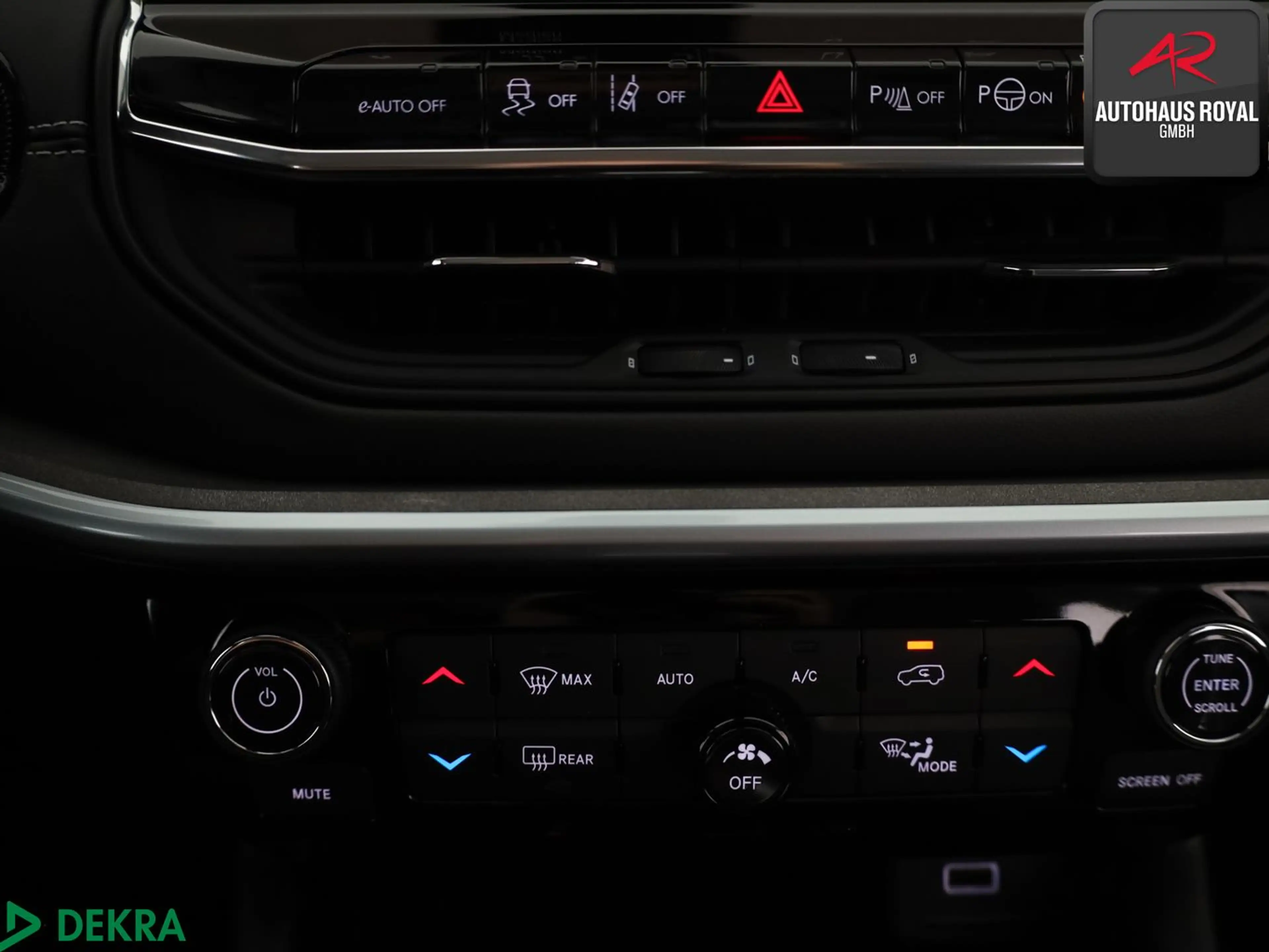 Jeep Compass 1.5 GSE e-Hybrid ALTITUDE 360°,ACC,1.HD — photo 20
