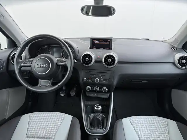 Audi A1 view 3
