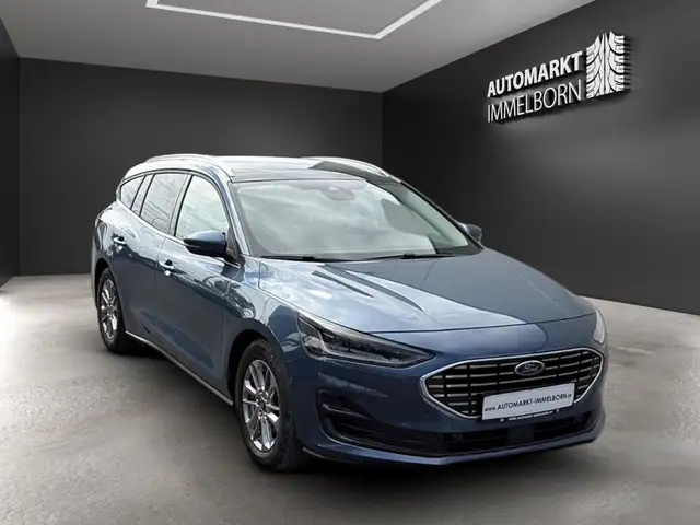Ford Focus view 2