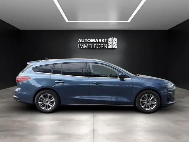 Ford Focus view 7