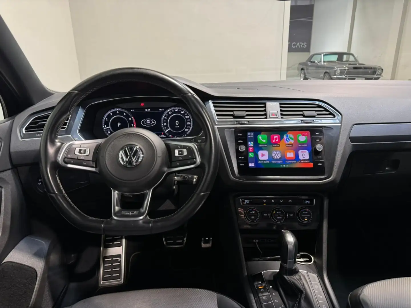 Volkswagen Tiguan 1.4 TSI Sport 4Motion DSG 110kW Grijs - 2