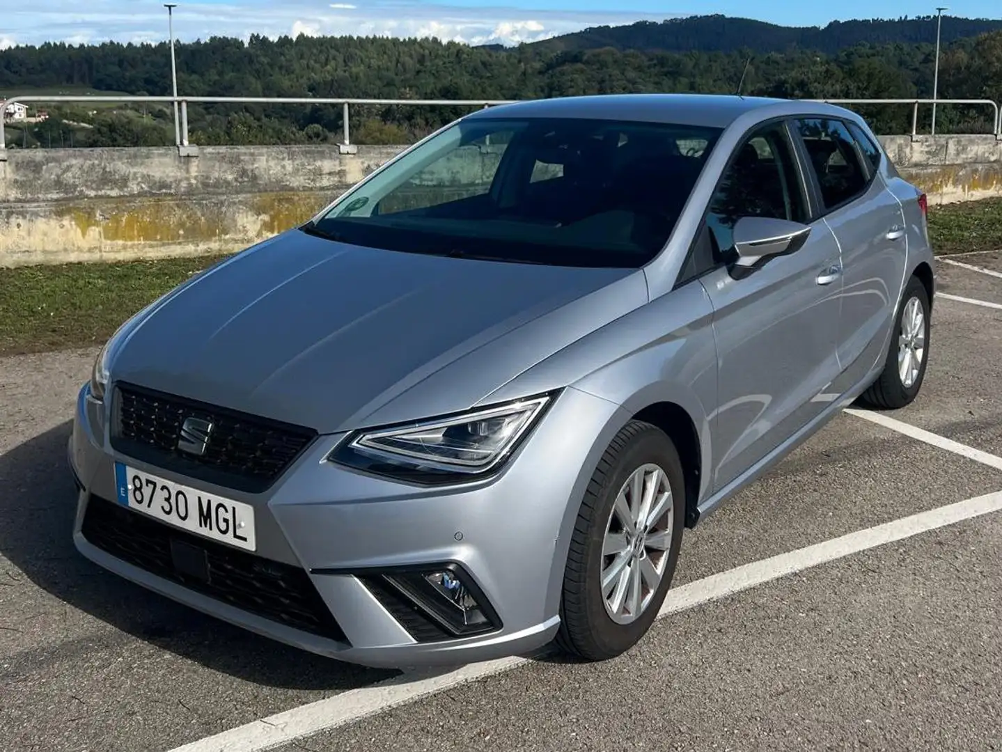 SEAT Ibiza Ibiza 1.0 TSI Style XL Plateado - 1