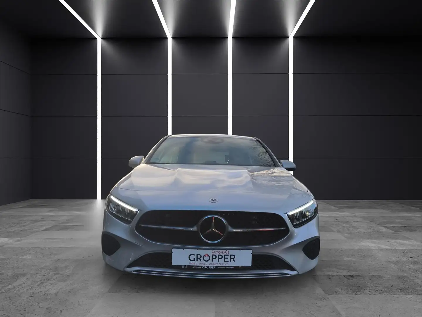 Mercedes-Benz A 200 A-Klasse A 200 Progressive Automatik/36... Grau - 2