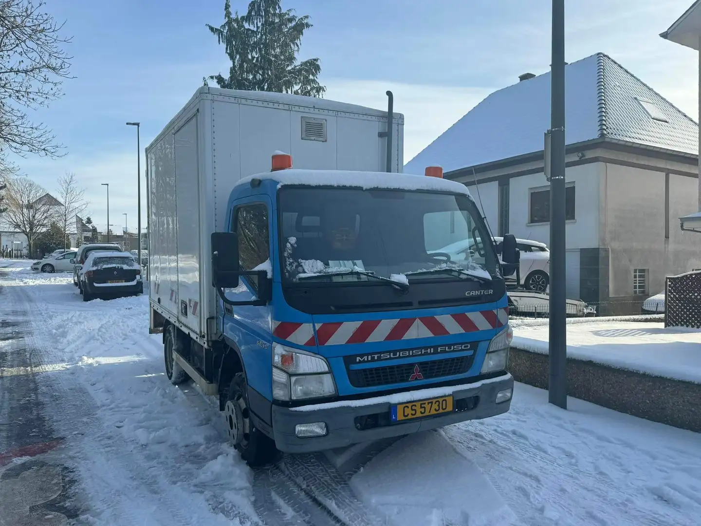 Mitsubishi Canter Blauw - 1