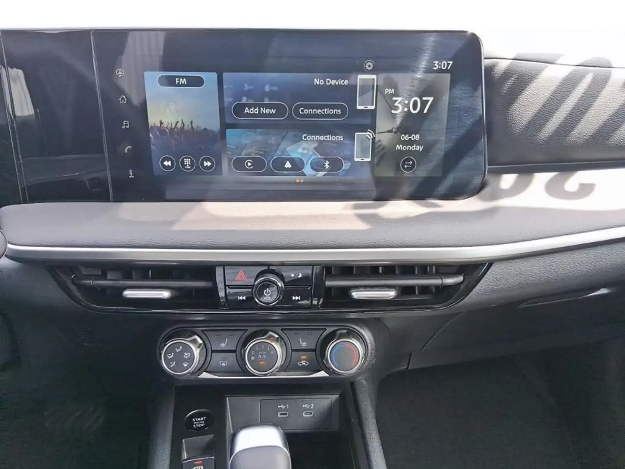 Nissan Kicks photo Nissan Kicks