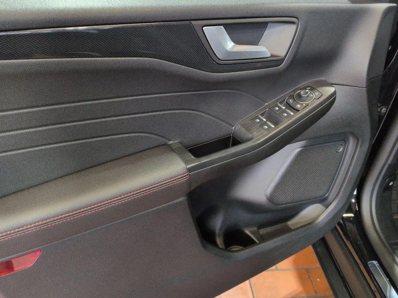 Ford Kuga ST-Line X 2.5L / Technologie-Paket / B&O, миниатюра 9