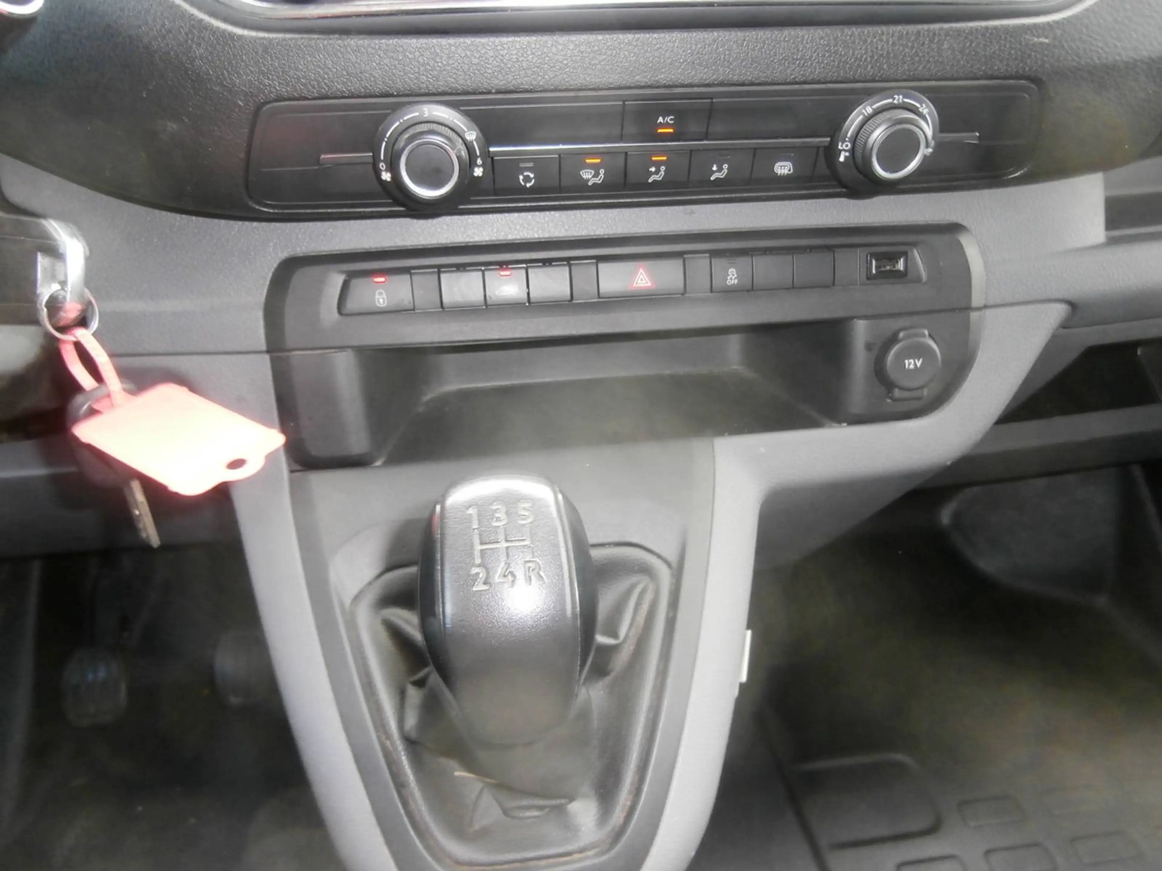 Peugeot Expert 1.6 BlueHDi L2 airco cruise control navigatie — photo 13