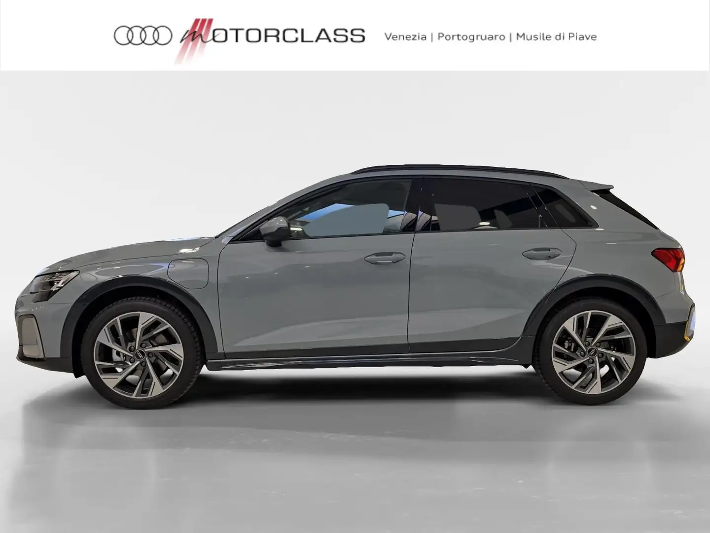Audi A3 allstreet 40 1.5 tfsi e identity contrast s tronic Grigio - 2