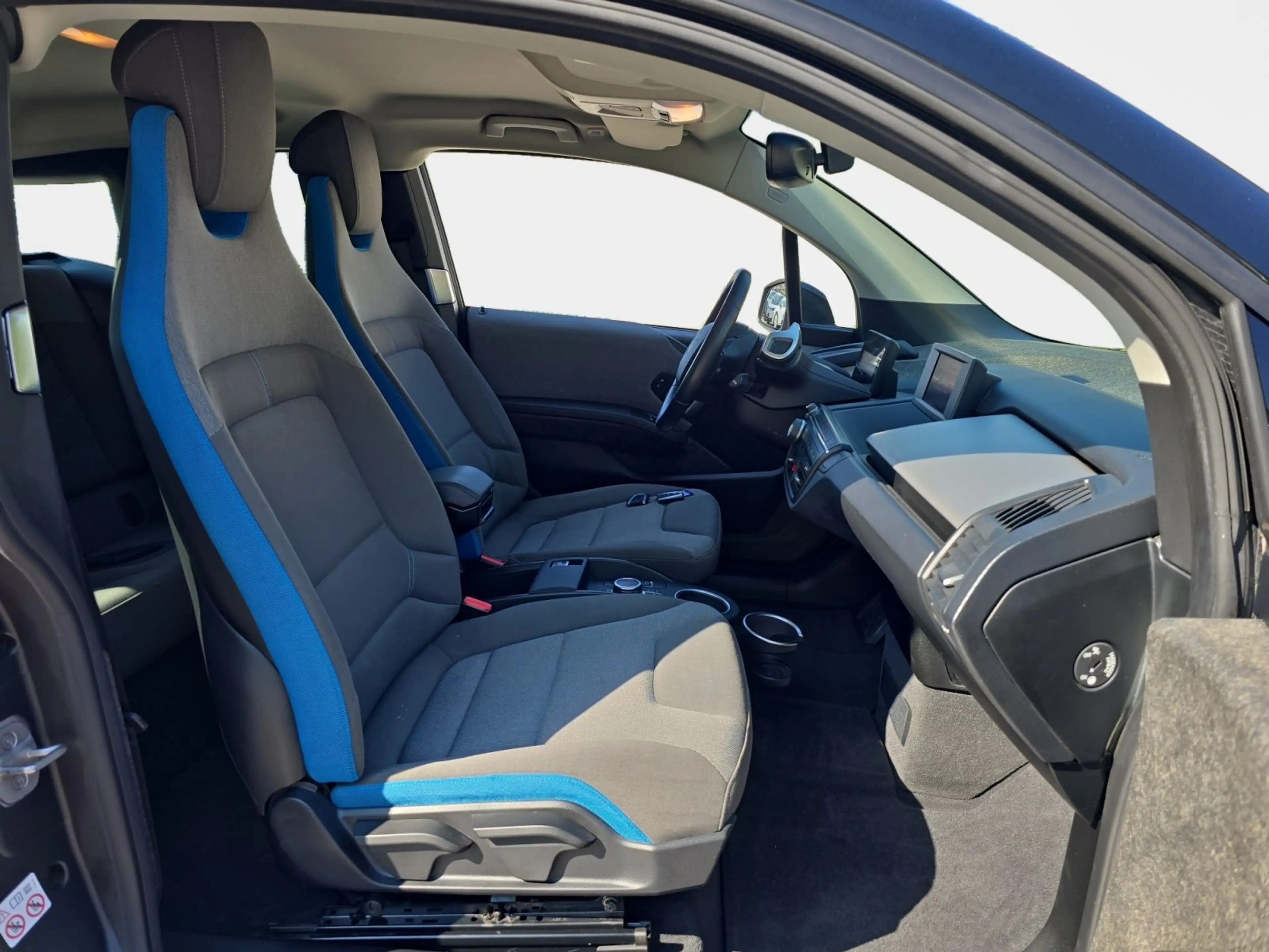 BMW i3 Basis — photo 15