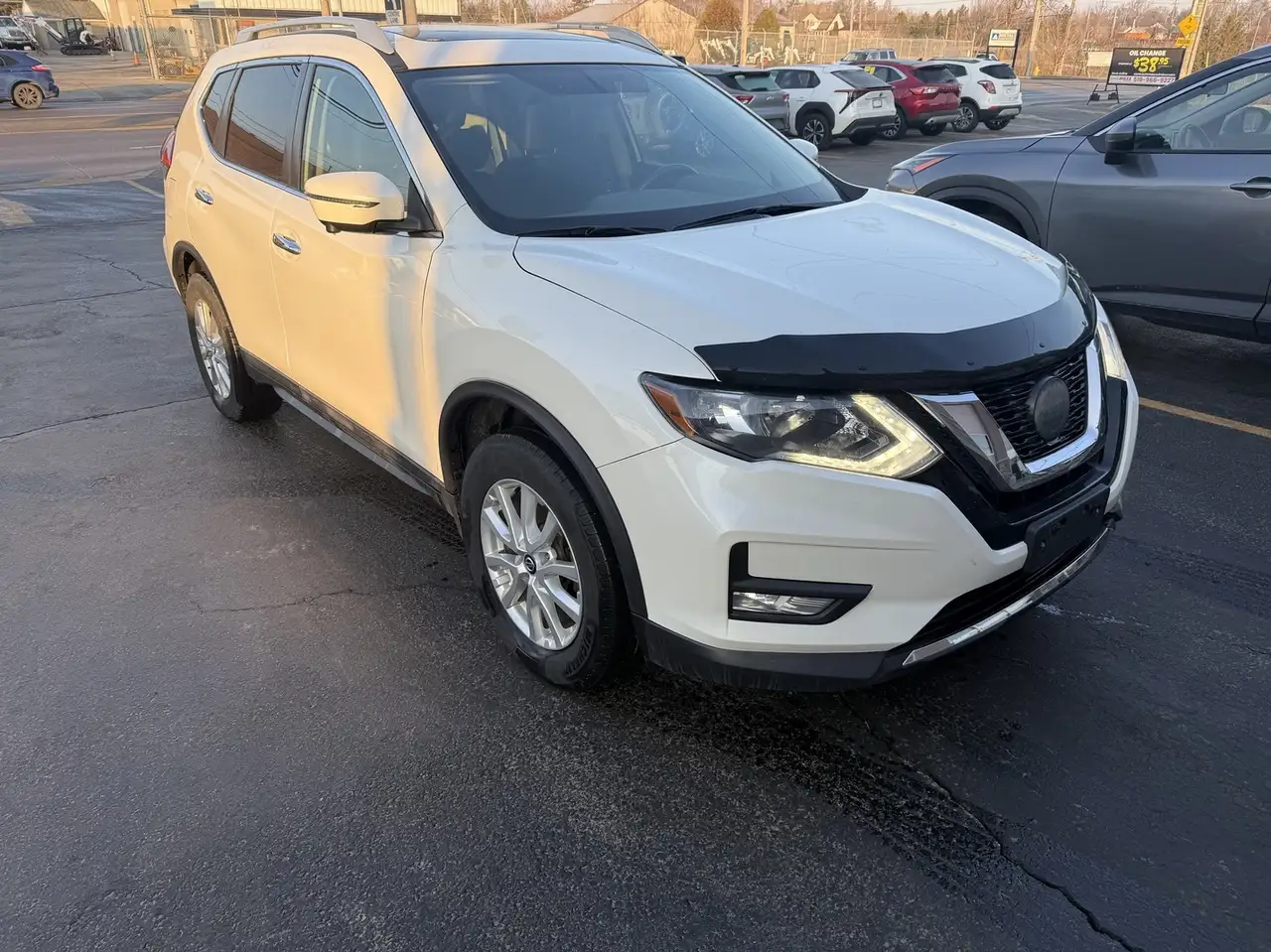 Nissan Rogue снимка Nissan Rogue
