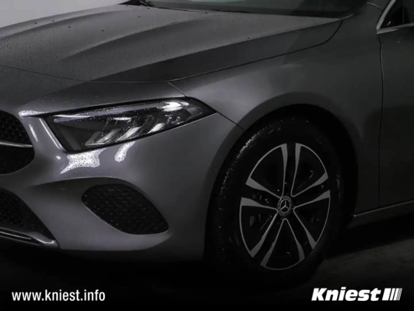 Mercedes-Benz A 200 Progressive Line Advanced  Winter-Paket Grau - 2