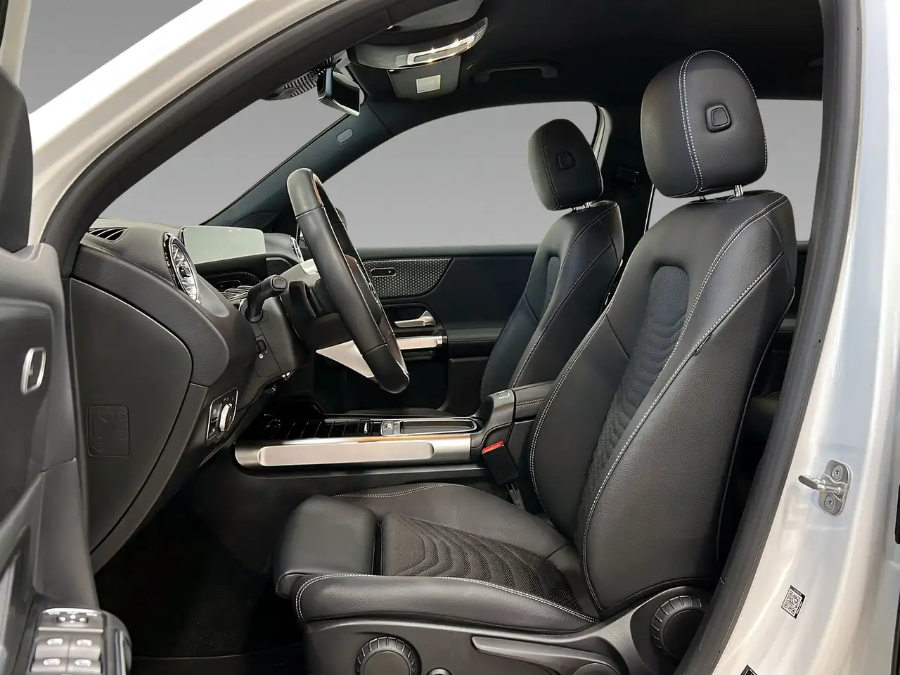 Mercedes-Benz EQB 350 4MATIC PROGRESSIVE+LED+Kamera+LrHz+TotW 9