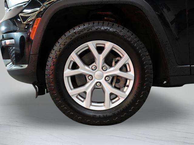 used 2023 Jeep Grand Cherokee car, priced at $32,900