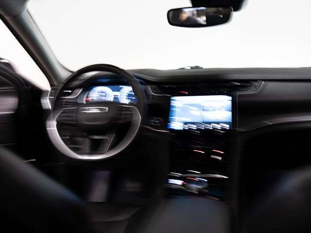 used 2023 Jeep Grand Cherokee car, priced at $32,900
