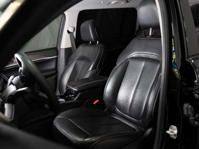 used 2023 Jeep Grand Cherokee car, priced at $32,900