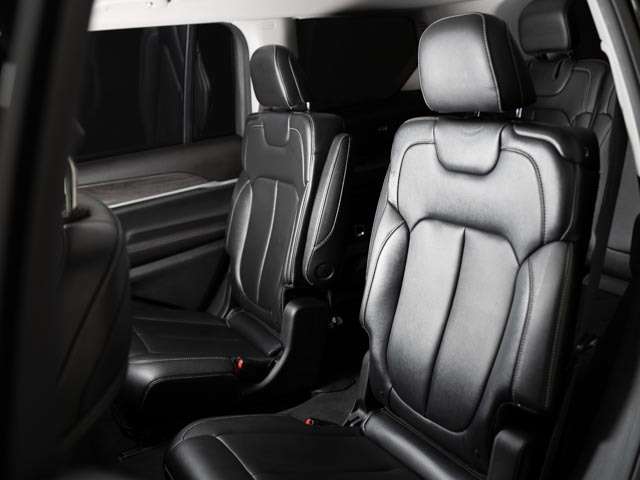used 2023 Jeep Grand Cherokee car, priced at $32,900