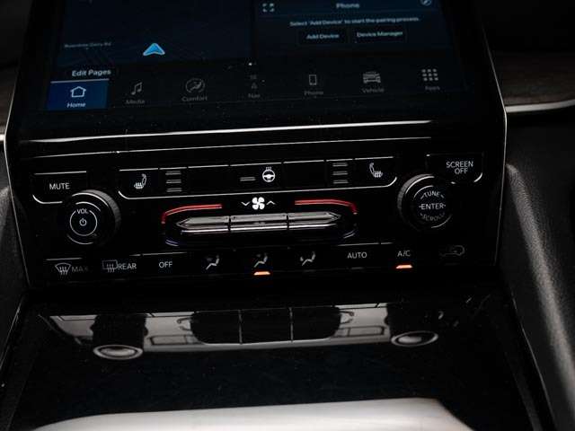 used 2023 Jeep Grand Cherokee car, priced at $32,900