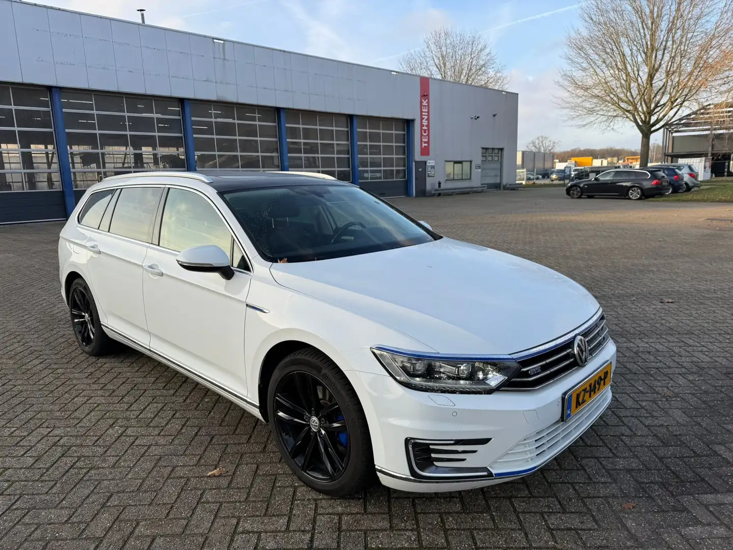 Volkswagen Passat Variant 1.4 TSI GTE Connected Series Plus pano Wit - 2