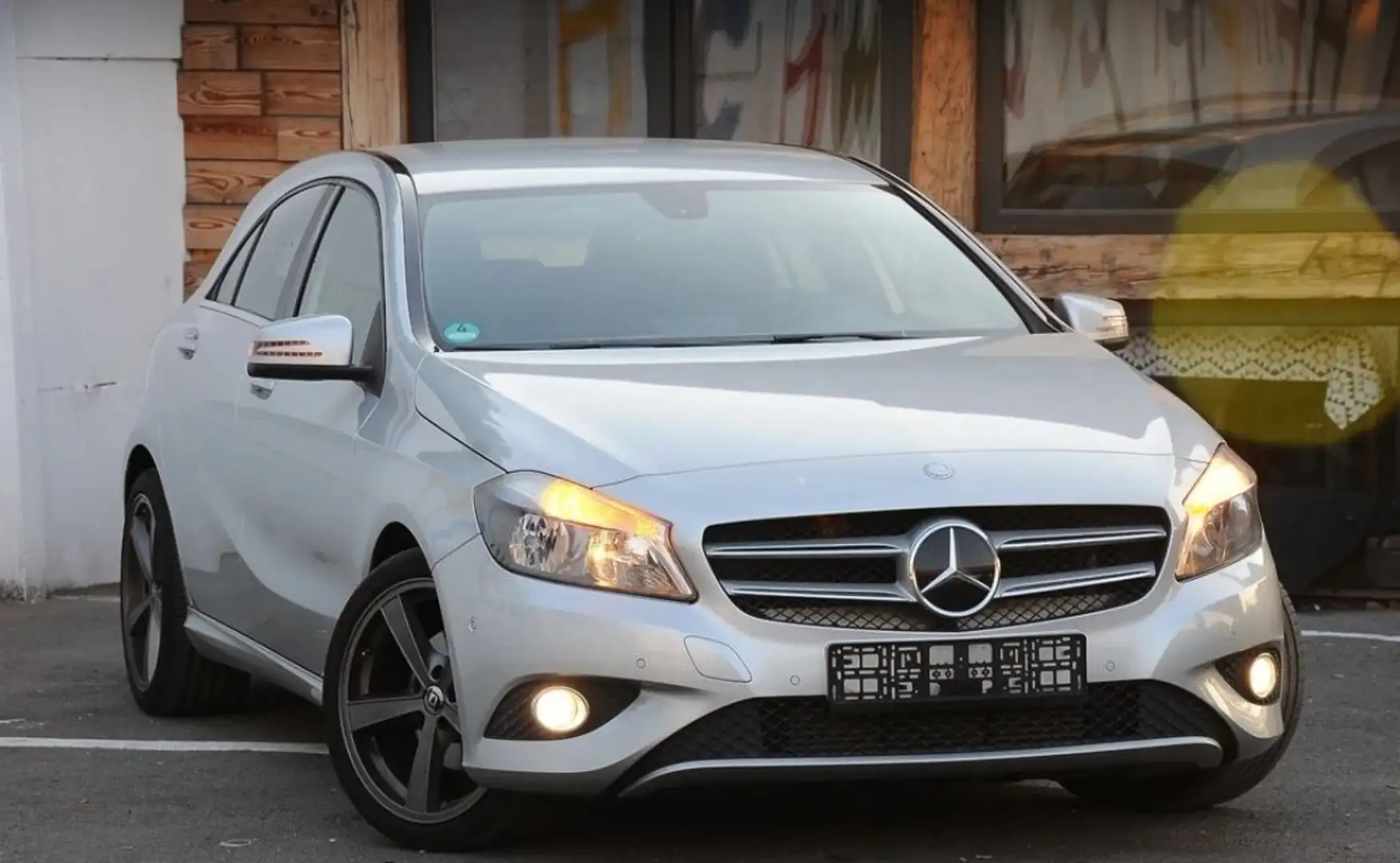 Mercedes-Benz A 180 AMG Line - 1