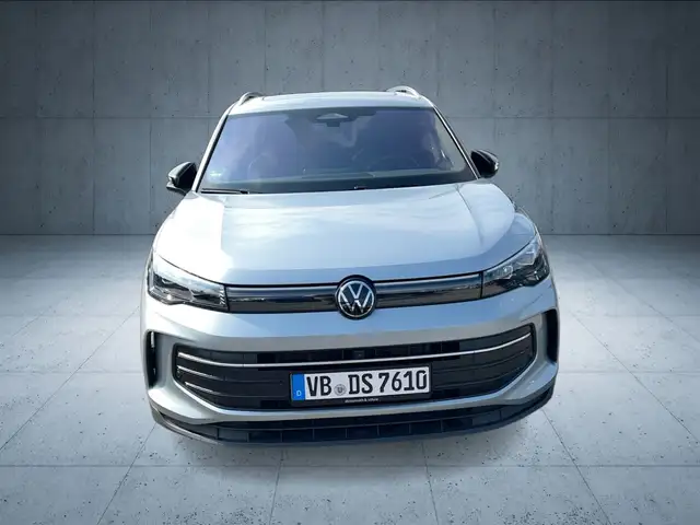 Volkswagen Tiguan view 8