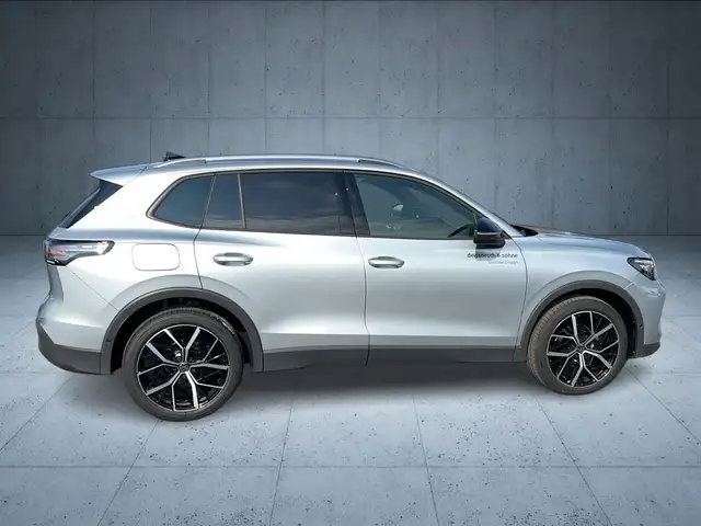 Volkswagen Tiguan view 6
