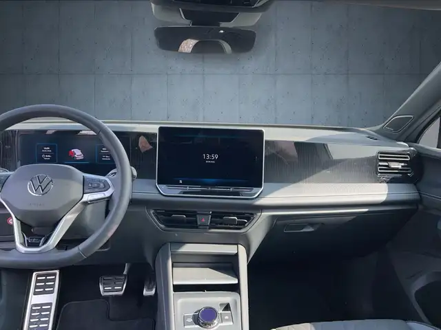 Volkswagen Tiguan view 11