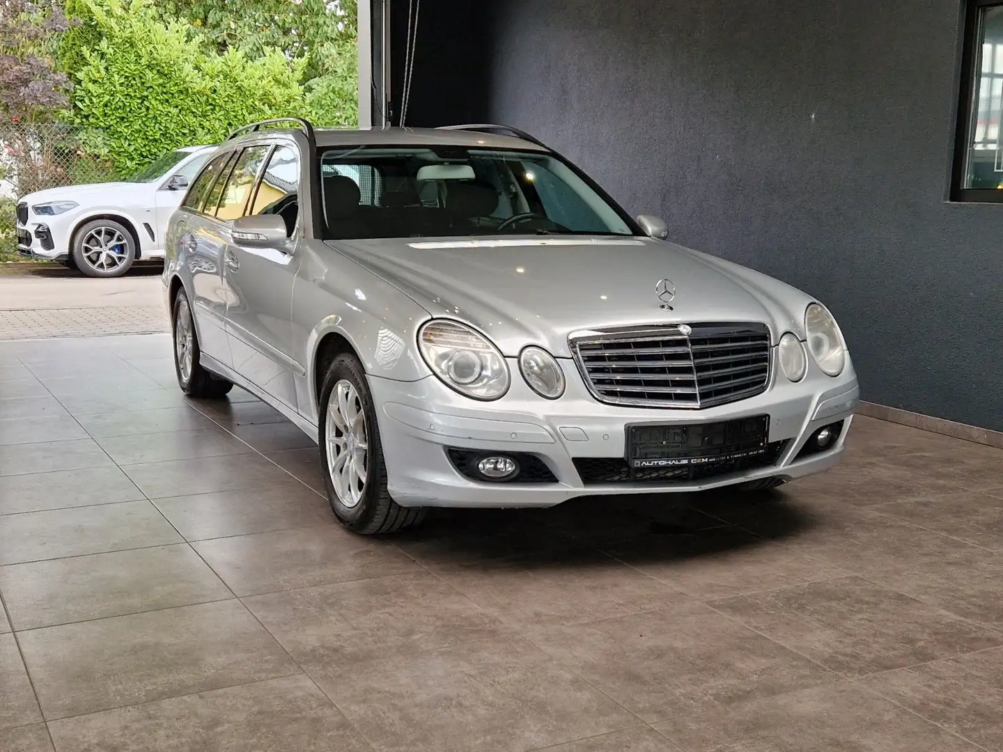 Mercedes-Benz E 280 E -Klasse T-Modell E 280 T Silber - 2