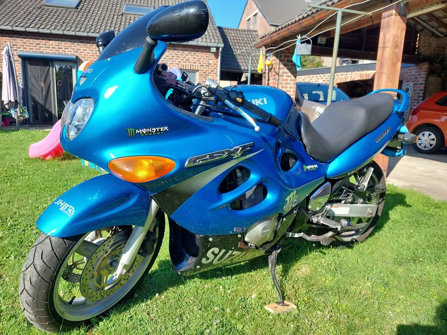 Suzuki GSX 600 Bleu - 1