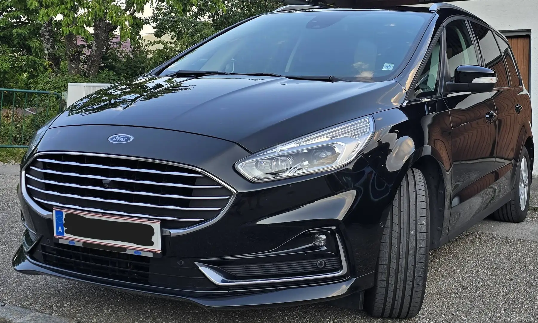 Ford Galaxy Galaxy 2,0 EcoBlue SCR Titanium Aut. Titanium Schwarz - 1