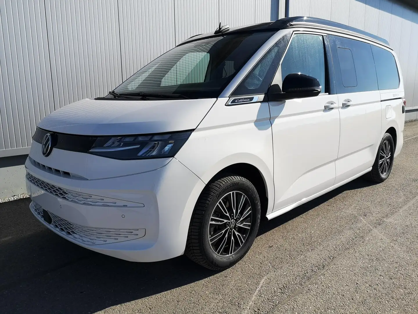 Volkswagen T7 California Beach Camper 2.0TSI DSG GV5 First 150 kW (204 P... Weiß - 1