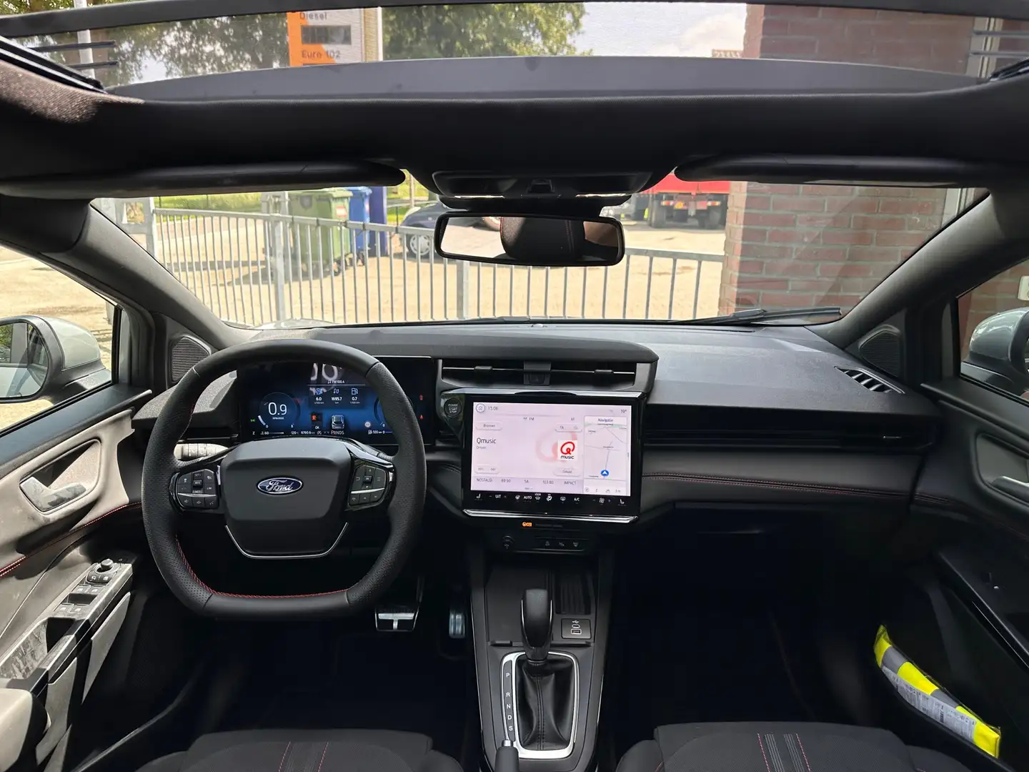 Ford Puma 1.0 Hybrid ST-Line Panoramadak trekhaak 125PK Grijs - 2