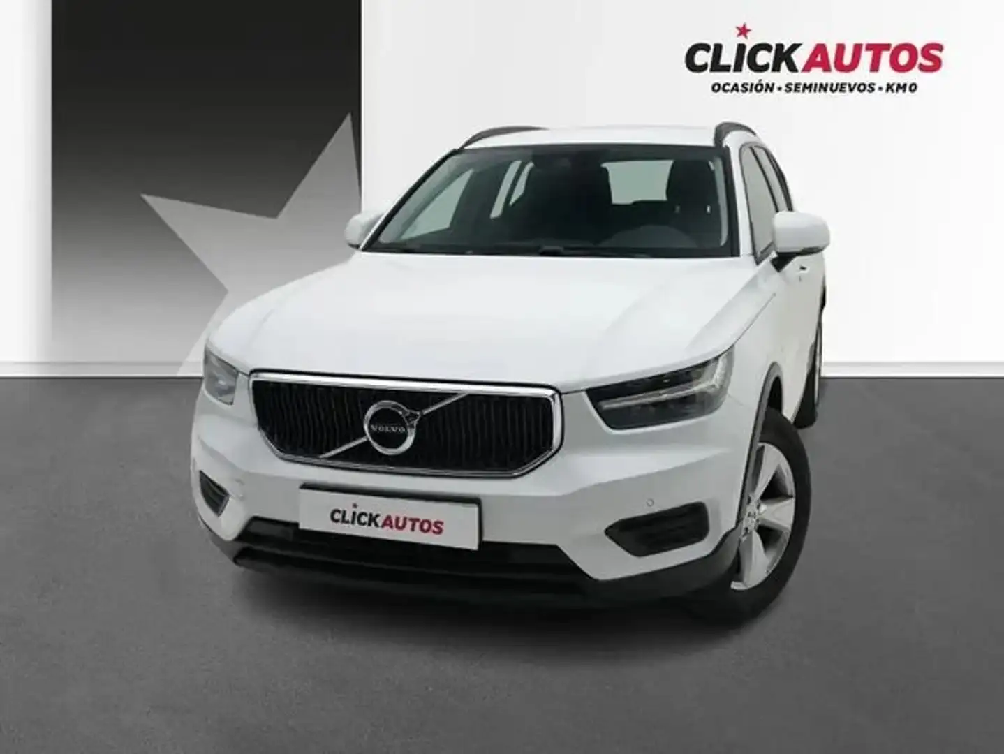 Volvo XC40 T2 Momentum Core Aut. Blanco - 1