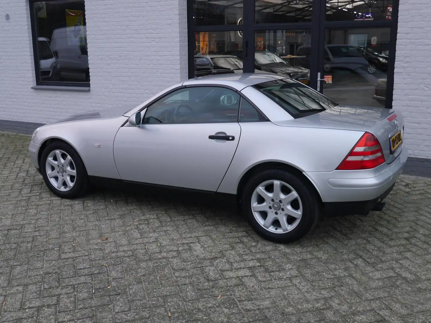 Mercedes-Benz SLK 230 K. 31000KM !!! AUTOMAAT CRUISE CONTROL SUPER STAAT Grijs - 2