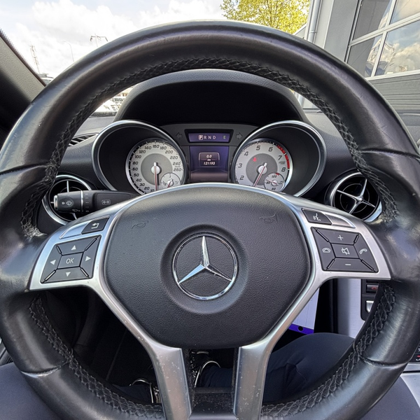 Mercedes-Benz SLK 200 *cabrio, pano* CarbonLOOK Ed. — photo 17