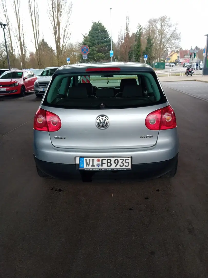 Volkswagen Golf 1.6 FSI Comfortline - 2