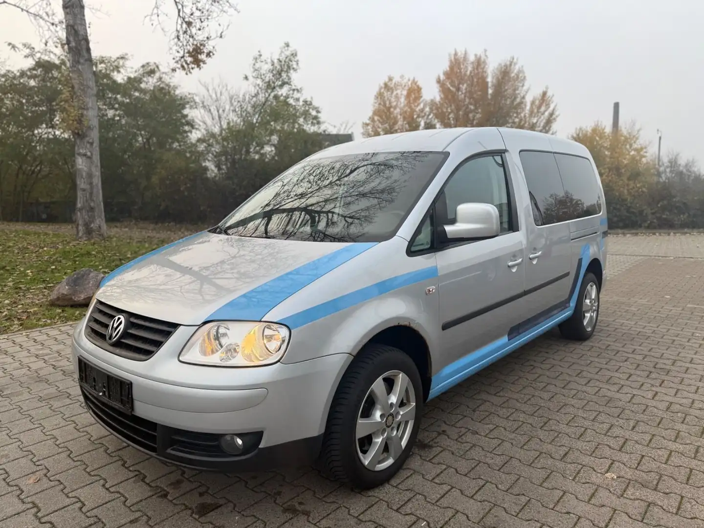 Volkswagen Caddy Maxi Life Team/7 SITZER/1 HAND/KLIMA/ Argent - 1