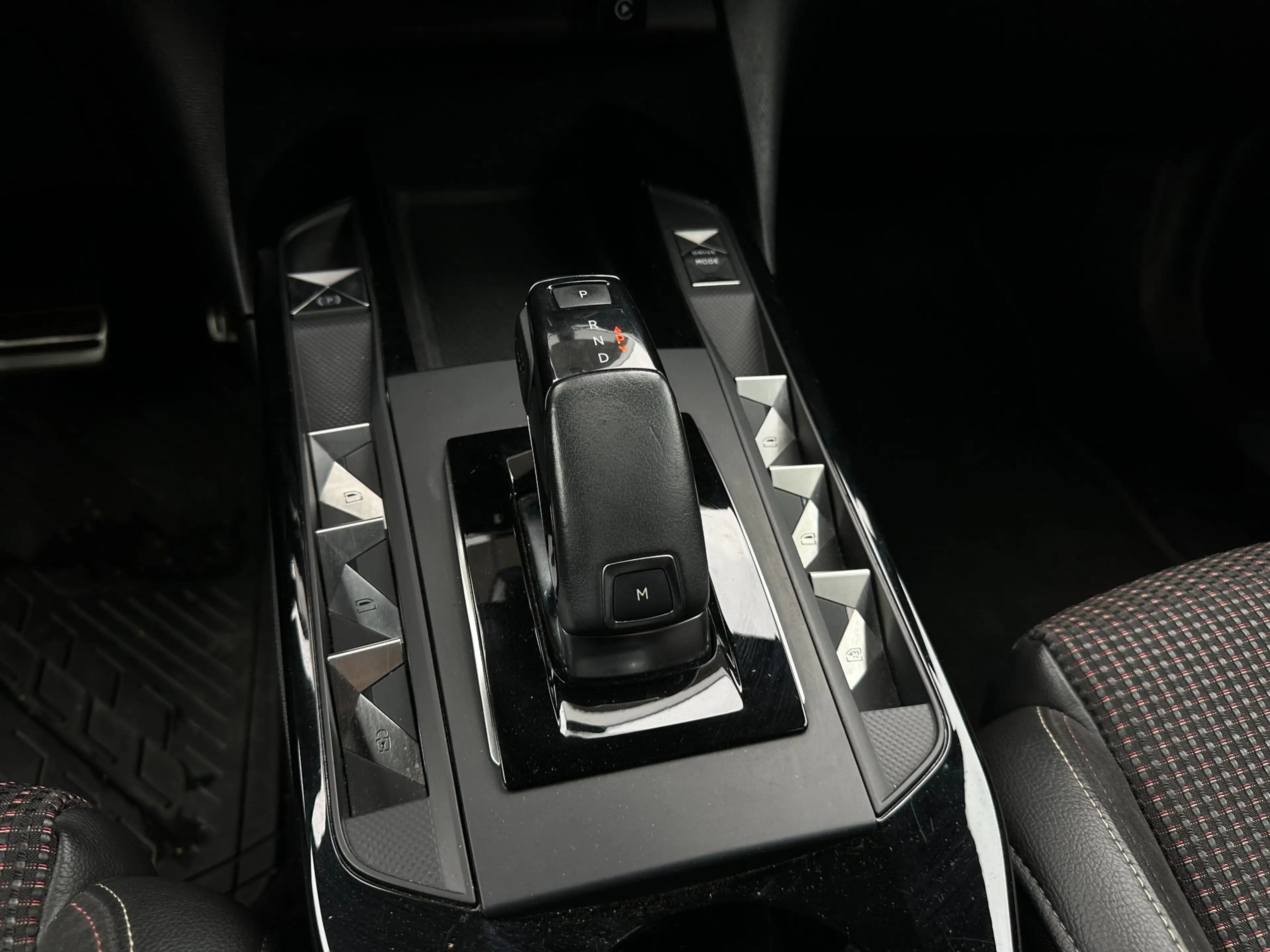 DS Automobiles DS 3 Crossback 1.2 PureTech Performance Line |VirtDash|Cam| — photo 9