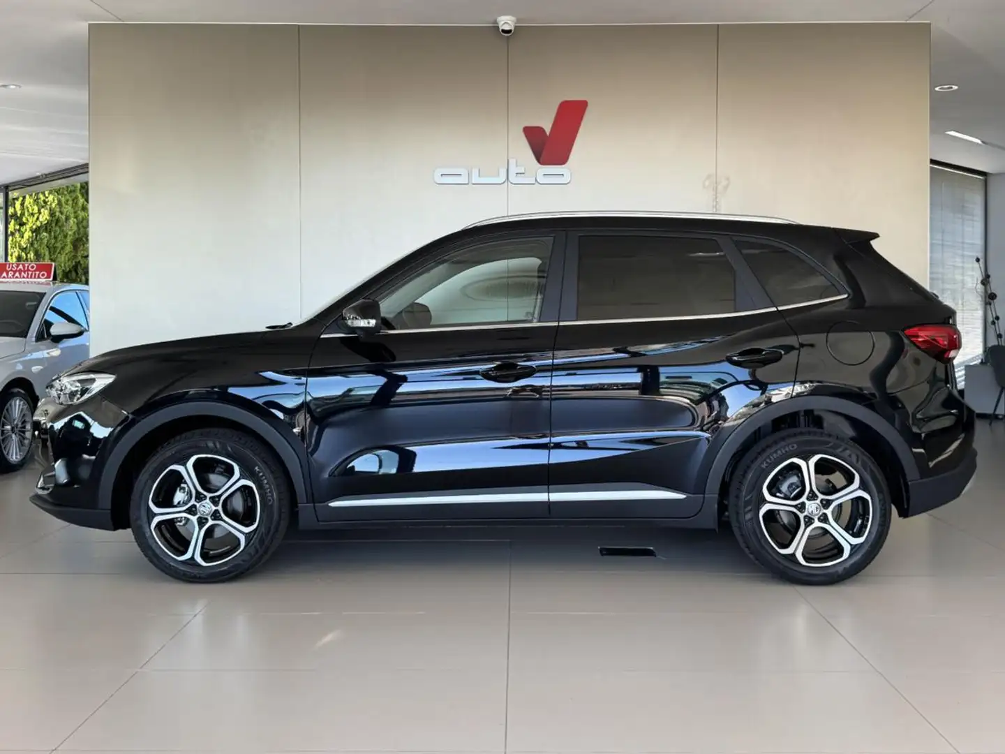 MG ZS 1.5 Comfort Noir - 1