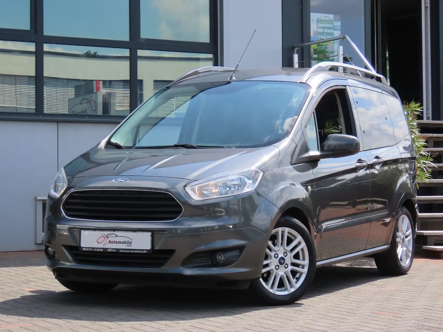 Ford Tourneo Courier Titanium Sitzheizung Bluetooth Gris - 2