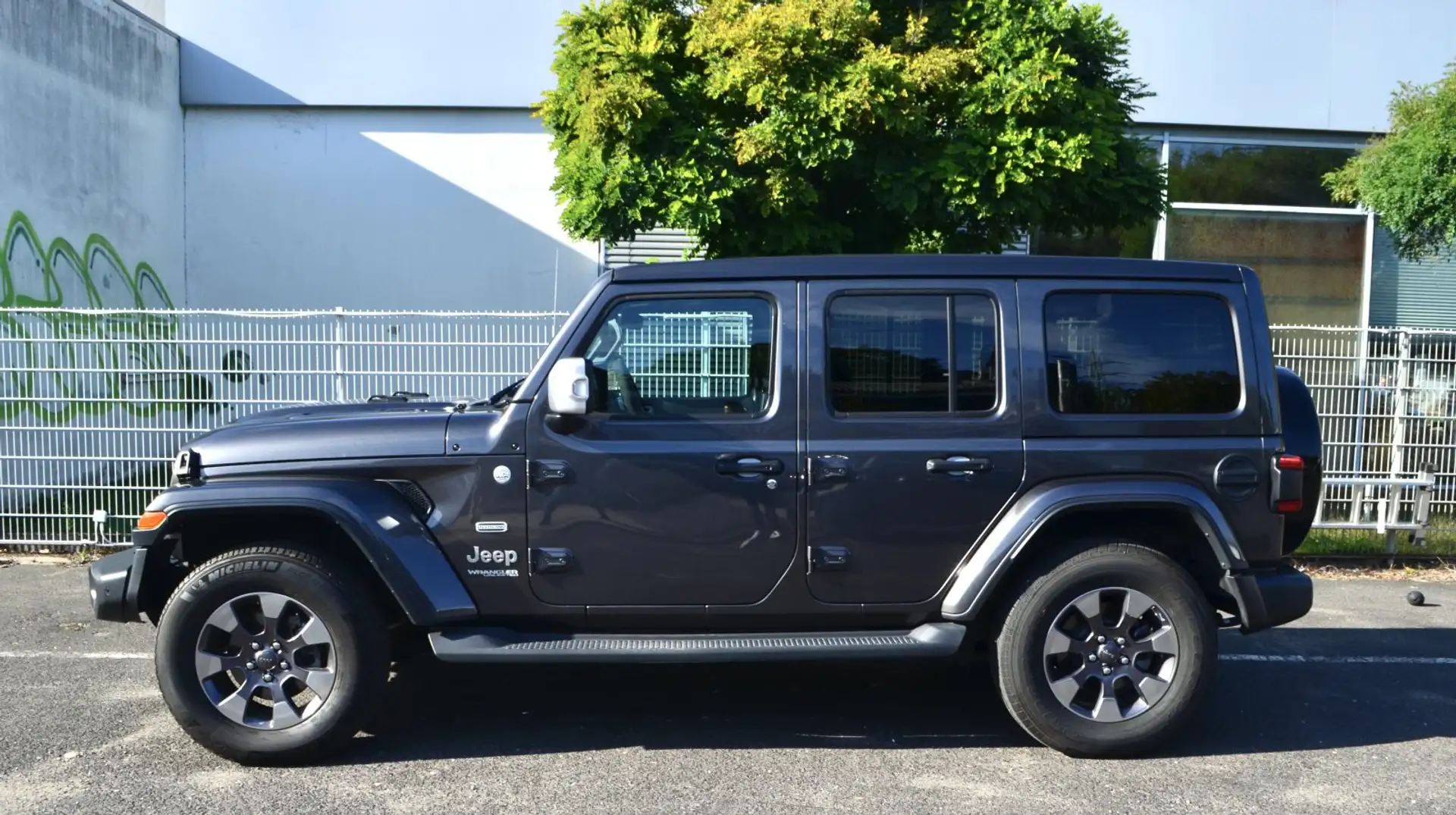 Jeep Wrangler UNLIMITED SAHARA *LED*LEDER*NAVI* Grau - 2